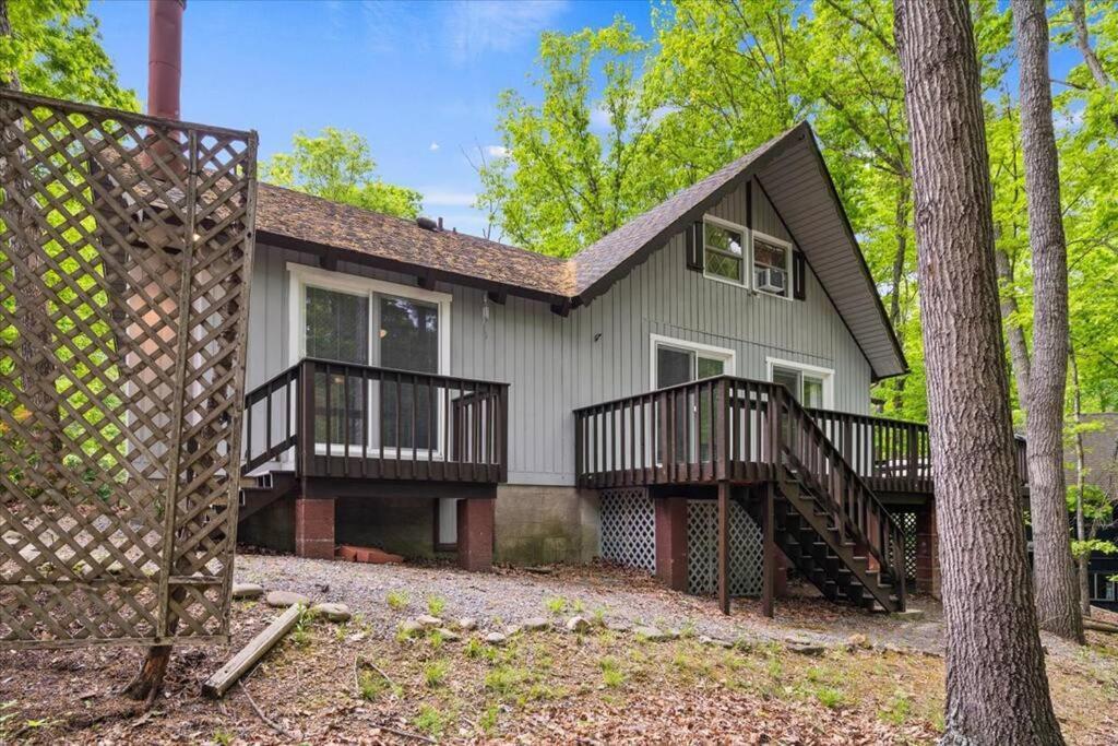 The Gingerbread House: 4 Bedroom Chalet, W/ Sunroom/Deck, Sleeps 12, Modern Amenities McGaheysville 外观 照片