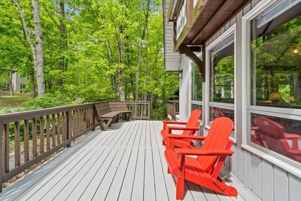 The Gingerbread House: 4 Bedroom Chalet, W/ Sunroom/Deck, Sleeps 12, Modern Amenities McGaheysville 外观 照片