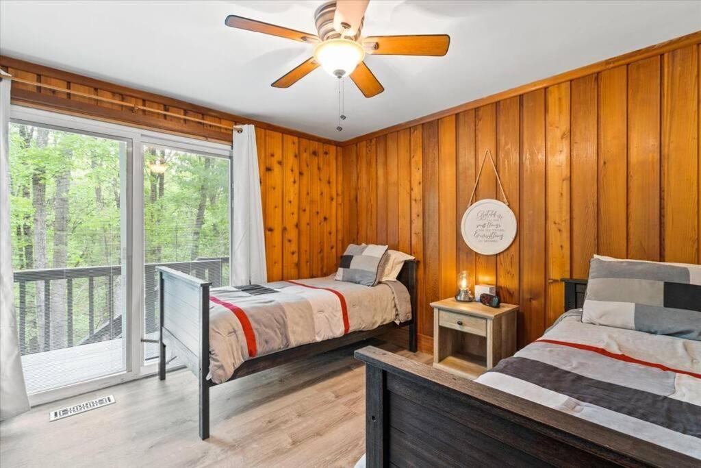 The Gingerbread House: 4 Bedroom Chalet, W/ Sunroom/Deck, Sleeps 12, Modern Amenities McGaheysville 外观 照片