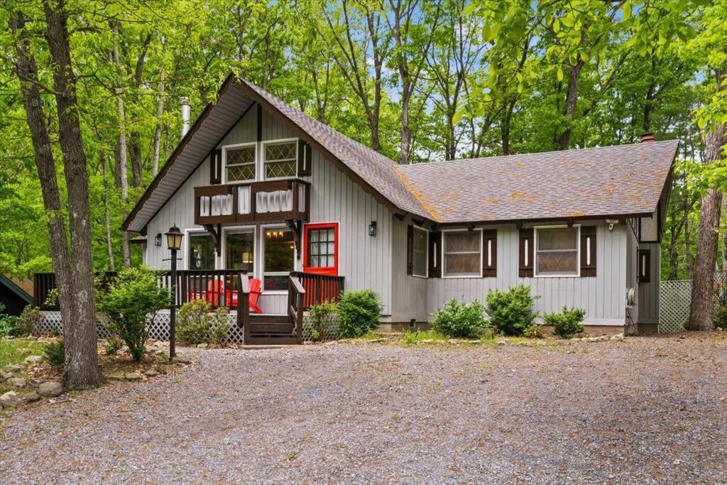 The Gingerbread House: 4 Bedroom Chalet, W/ Sunroom/Deck, Sleeps 12, Modern Amenities McGaheysville 外观 照片